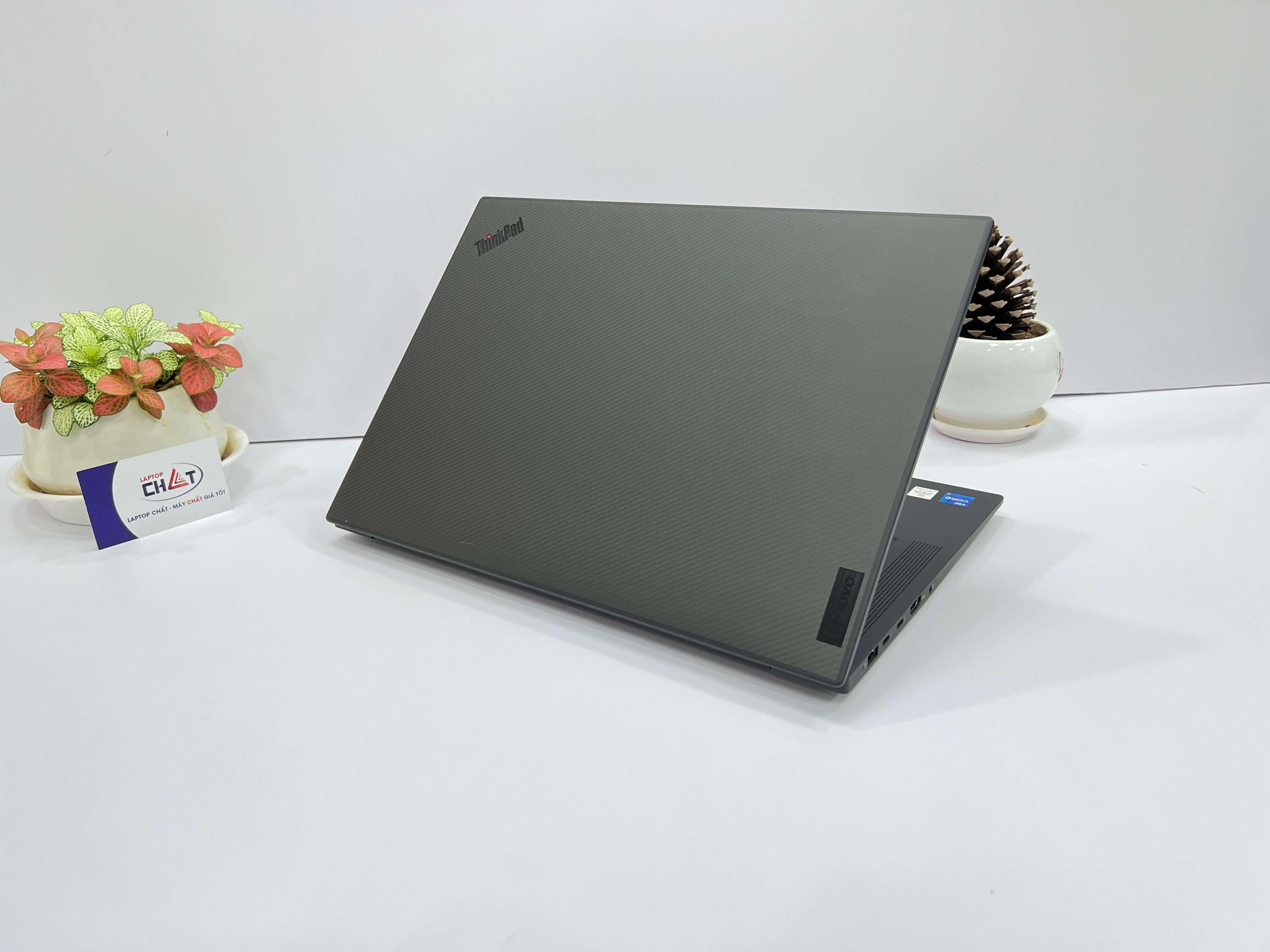 Lenovo ThinkPad P1 Gen 4-1